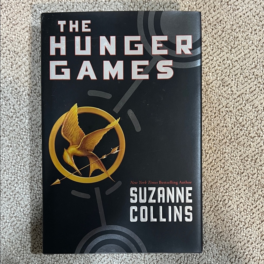 The Hunger Games Board Game - Black and Gold
